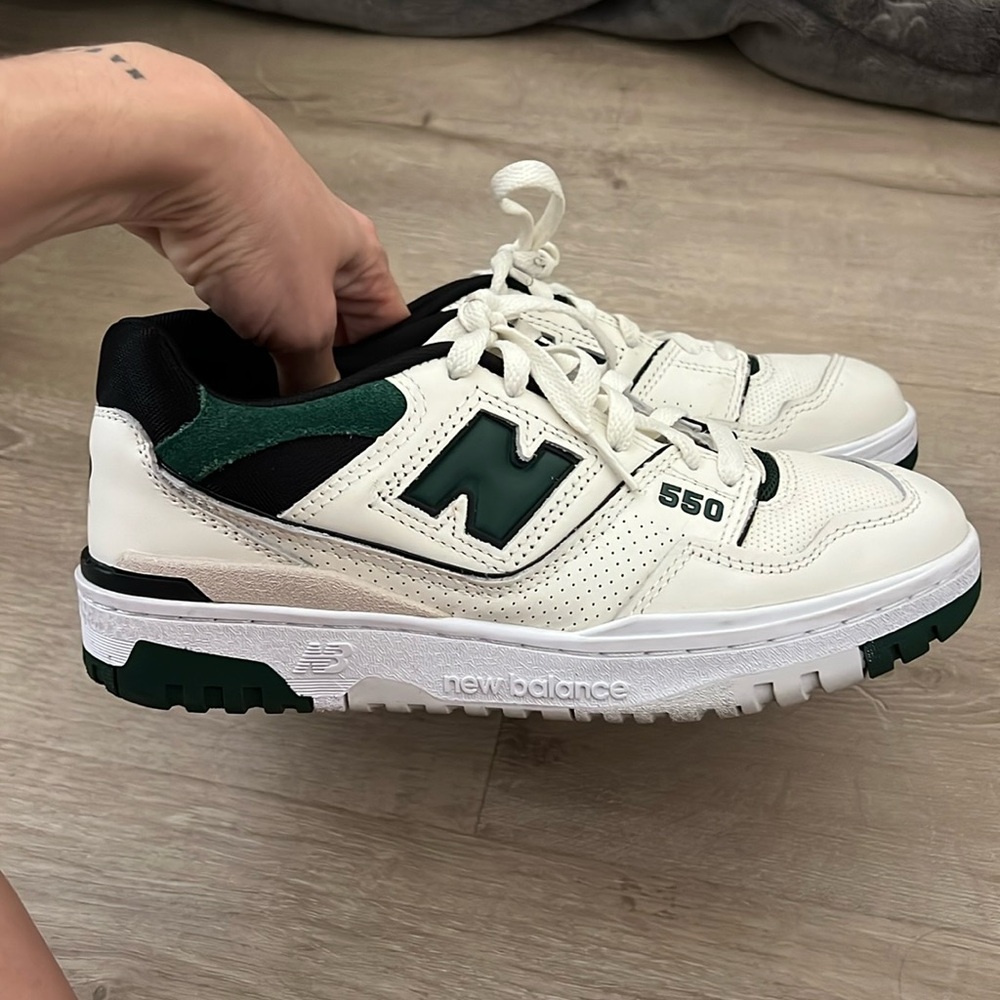 Women’s new balance 550